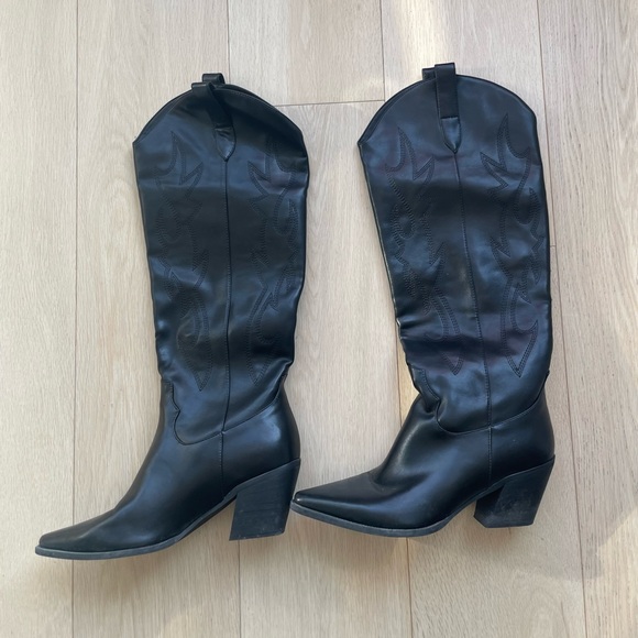 🤠 Black Cowboy Boots Size 10 - Picture 2 of 4